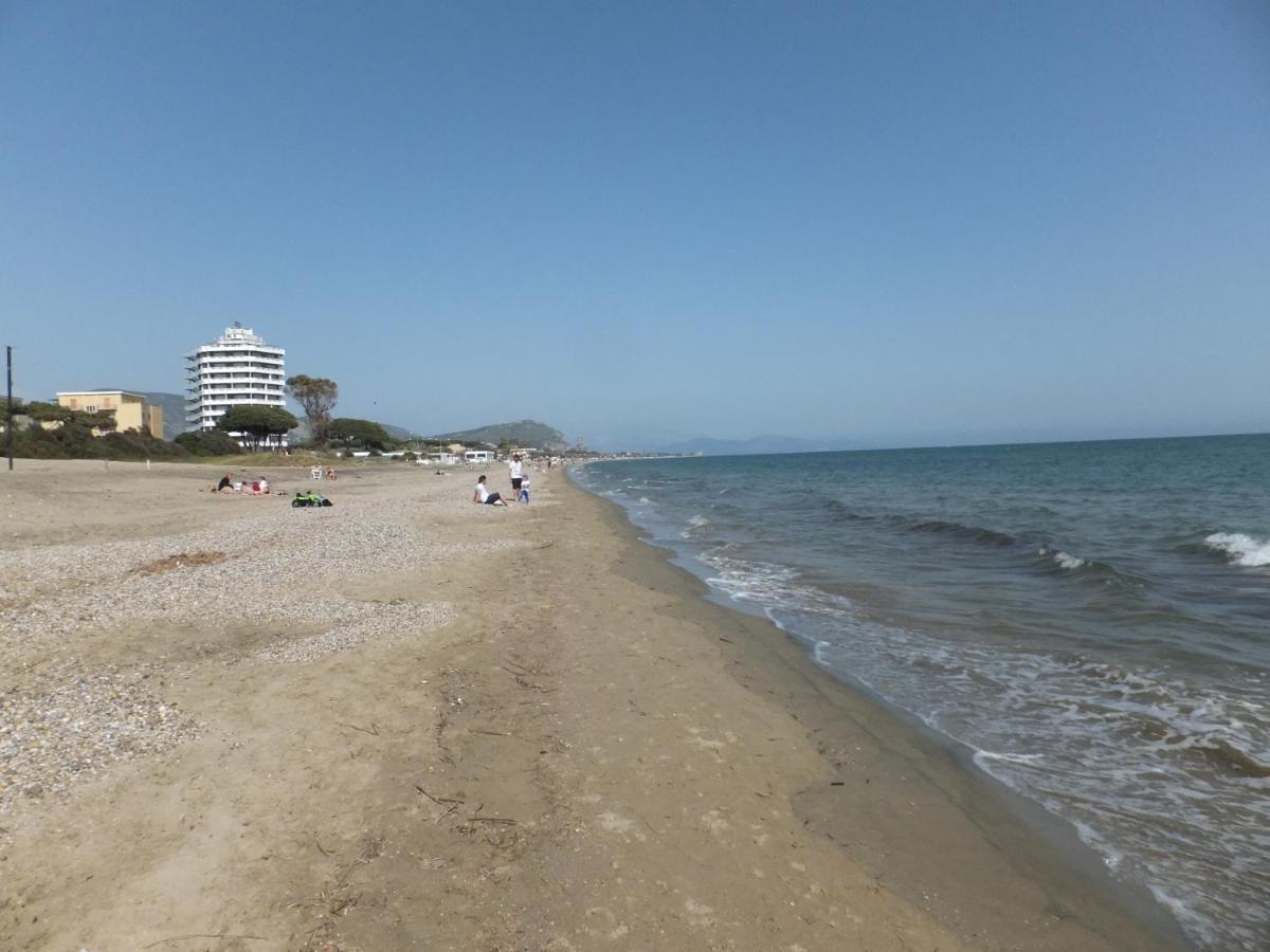 Complesso Riva Di Badino Apart otel Terracina Dış mekan fotoğraf